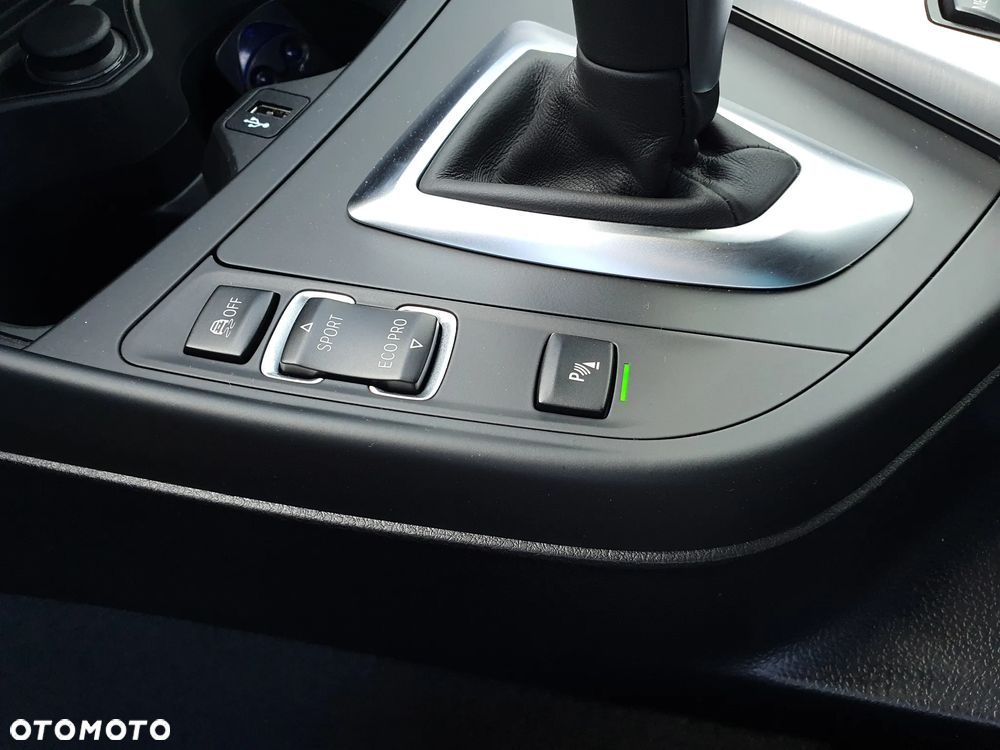 BMW Seria 1 120d xDrive Edition M Sport Shadow - 19