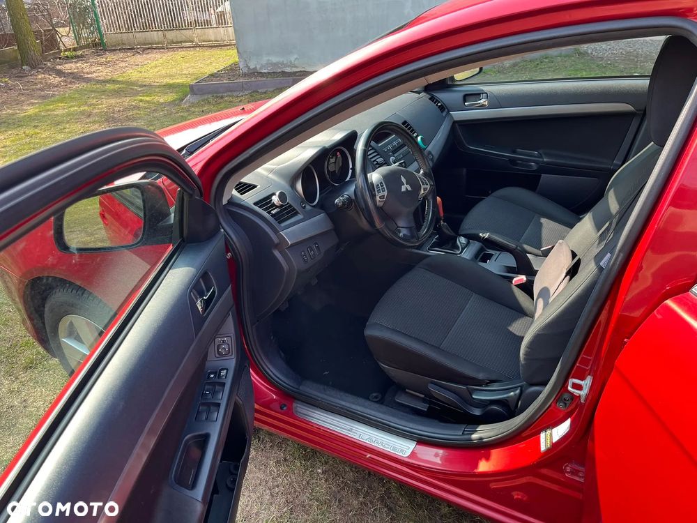 Mitsubishi Lancer 1.8 Invite - 4