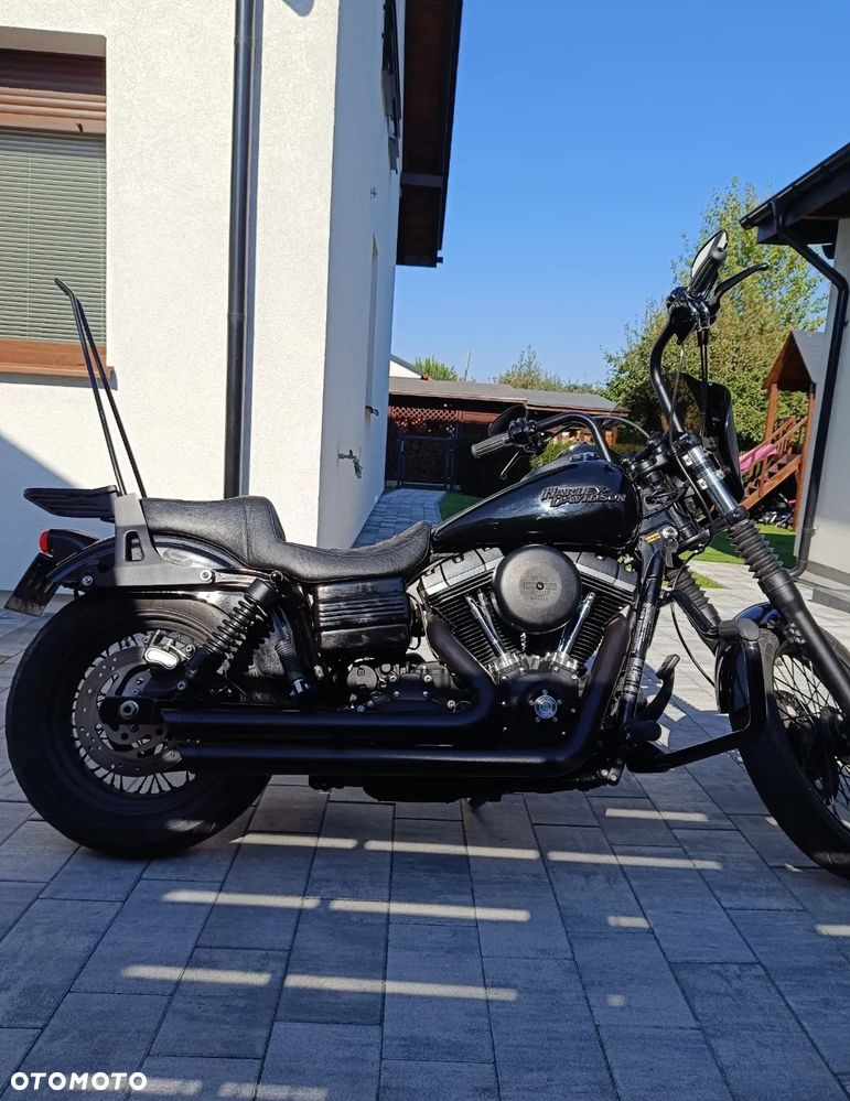 Harley-Davidson Dyna Street Bob - 14