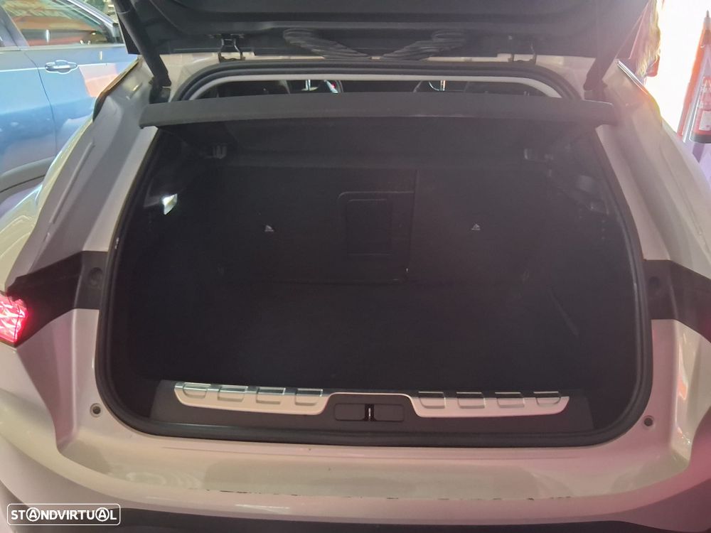 DS DS4 1.5 BlueHDi Rivoli Cross EAT8 - 4