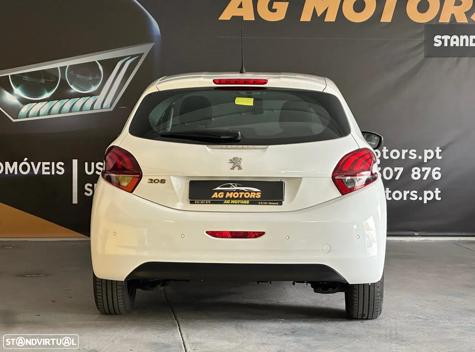 Peugeot 208 - 17