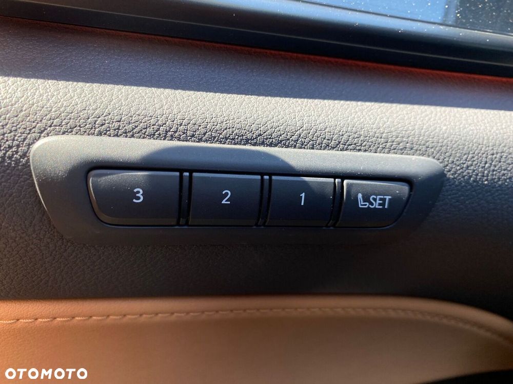 Lexus NX 350h Prestige AWD - 32