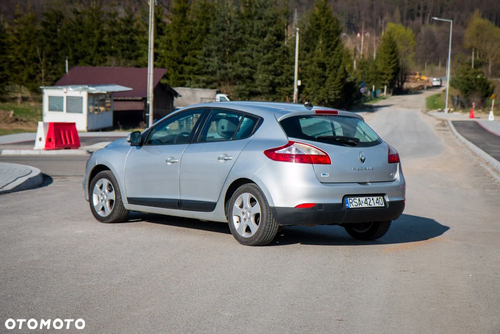 Renault Megane 1.5 dCi Privilege - 10