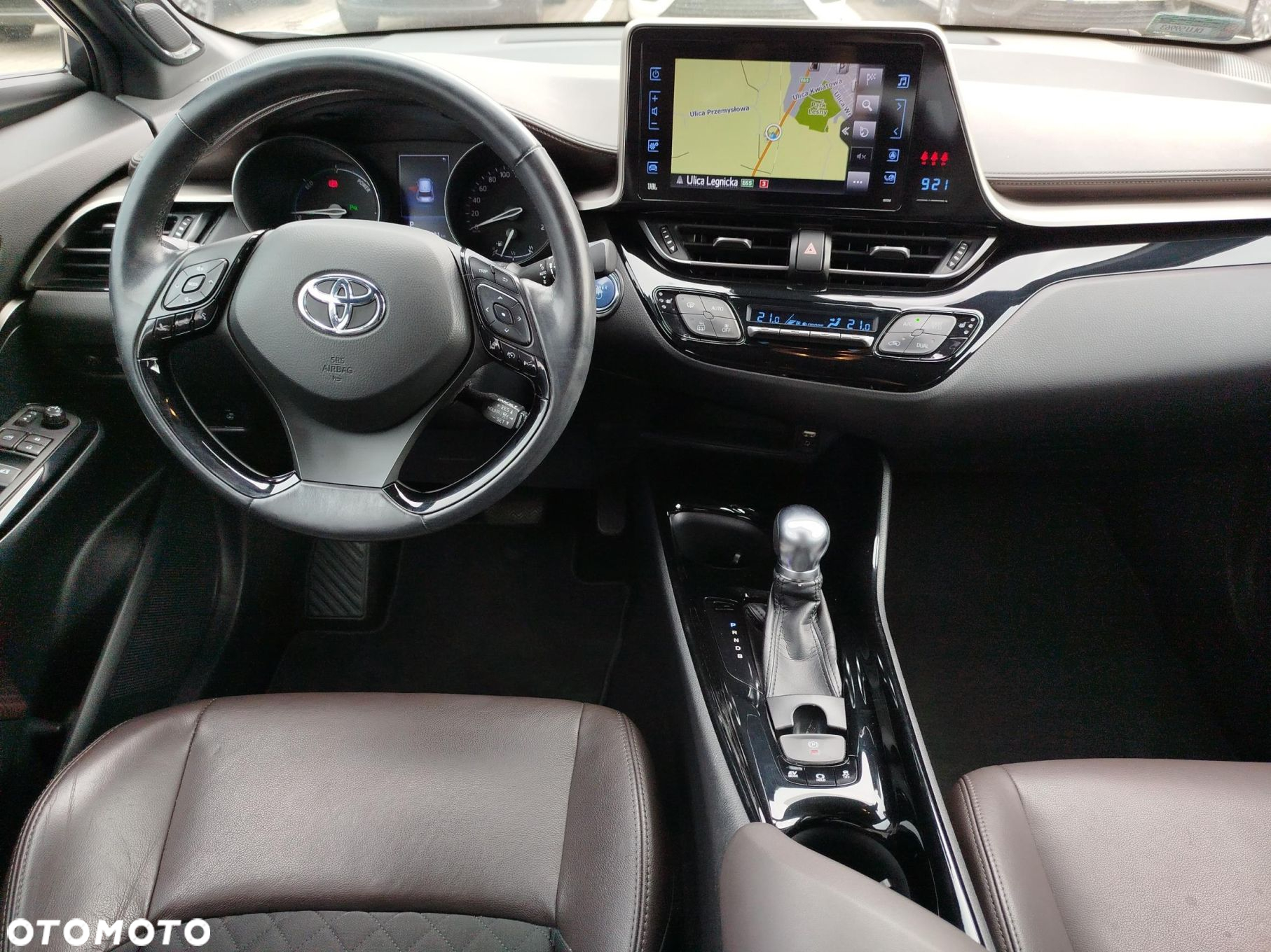 Toyota C-HR - 11