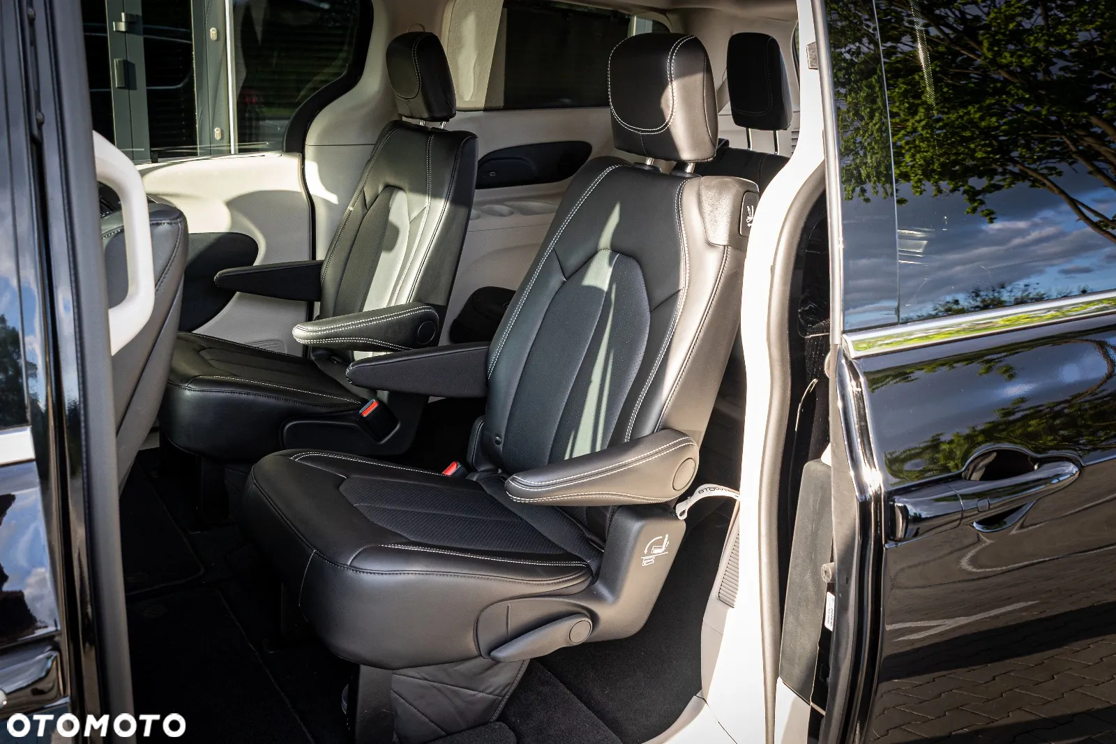 Chrysler Pacifica - 14