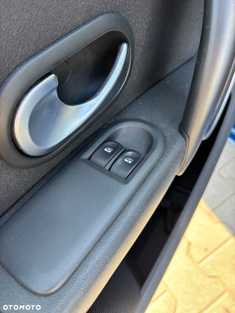 Renault Clio - 19