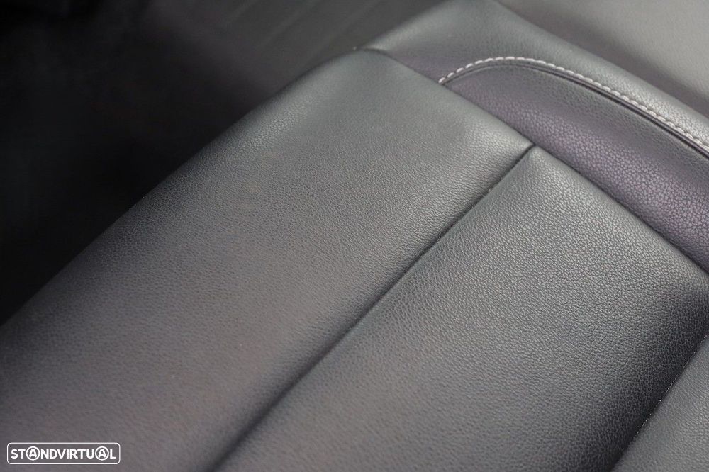 Volvo XC 40 2.0 D3 Inscription AWD Geartronic - 18