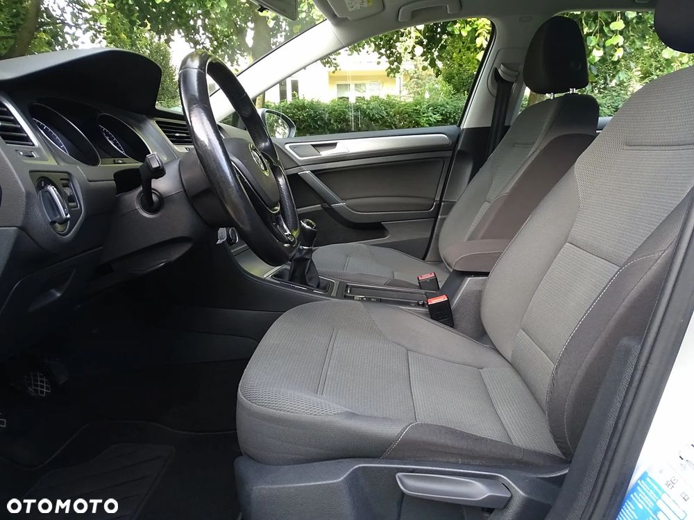 Volkswagen Golf 1.6 BlueTDI Comfortline - 16