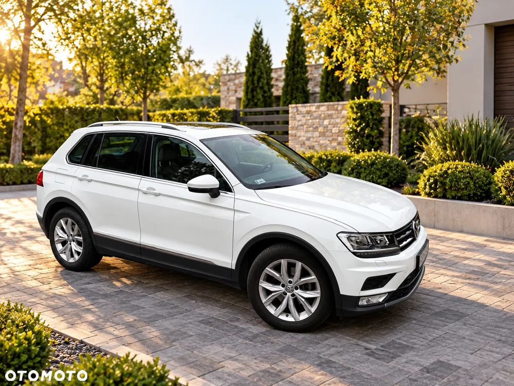 Volkswagen Tiguan - 1