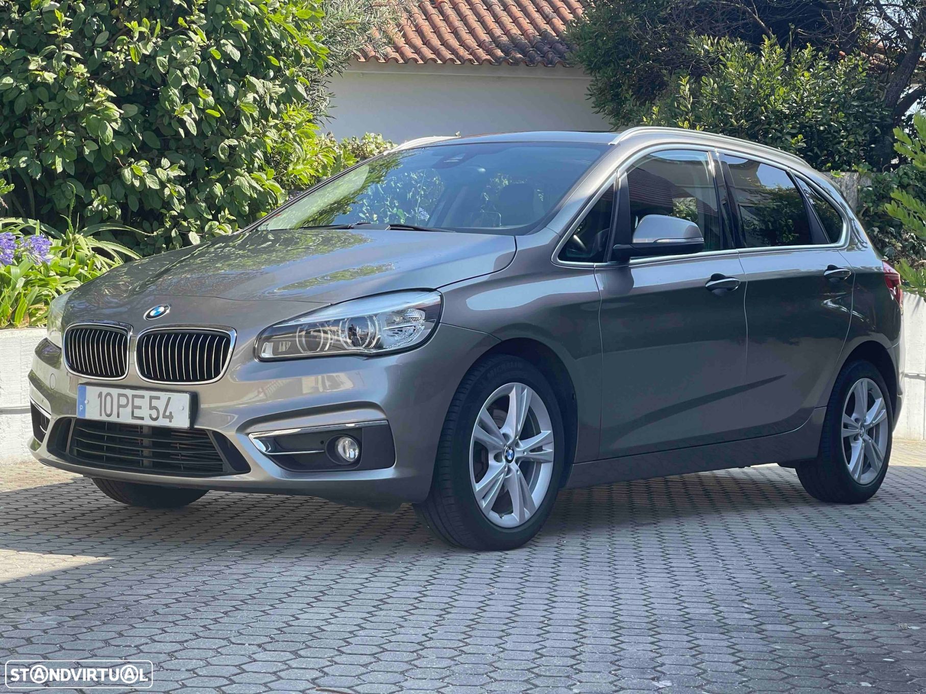 BMW 218 Active Tourer d Line Luxury Auto - 1