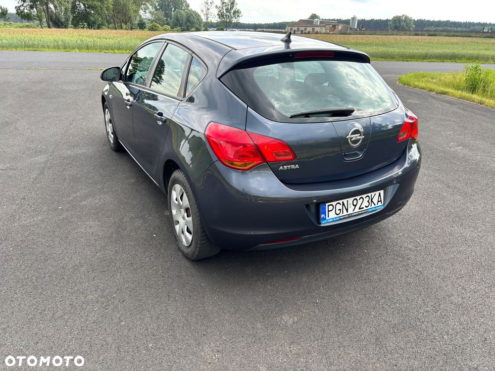 Opel Astra 1.6 Cosmo - 7