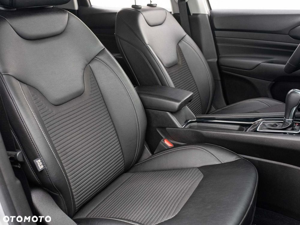 Jeep Compass - 25