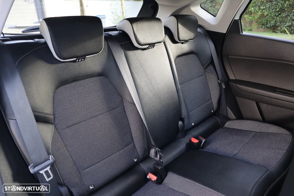 Renault Captur 1.6 E-Tech Full Hybrid Techno - 21