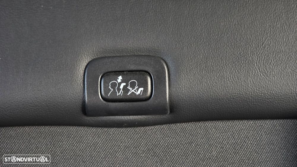 Volvo V60 2.0 D4 R-Design Summum - 36