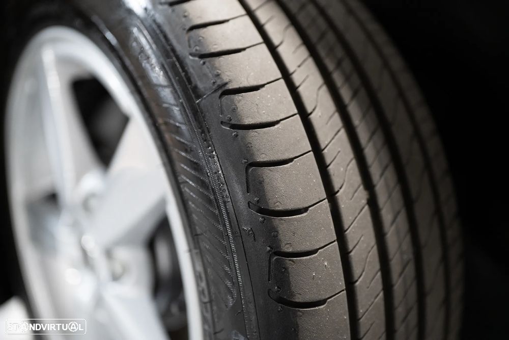 Volvo V40 2.0 D2 Kinetic Geartronic - 14