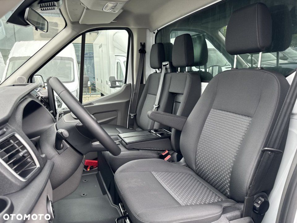 Ford Transit - 17