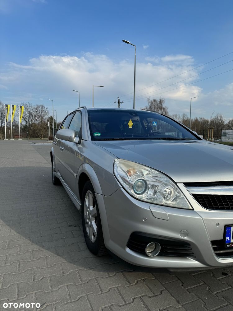 Opel Signum 1.9 CDTI - 1