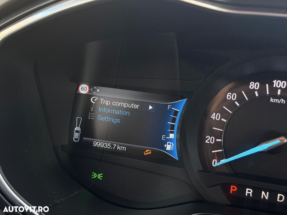 Ford Mondeo 2.0 HEV Titanium - 38