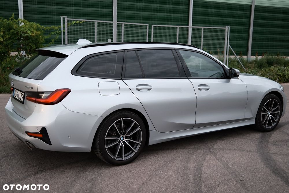 BMW Seria 3 320i Advantage sport - 8