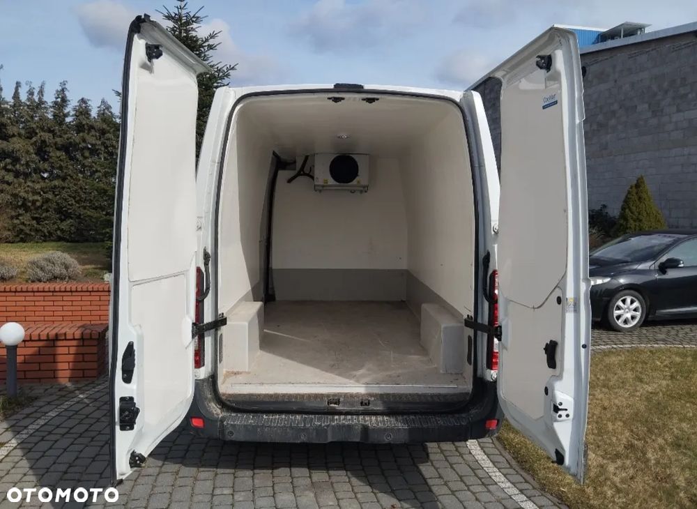 Nissan NV400 - 6