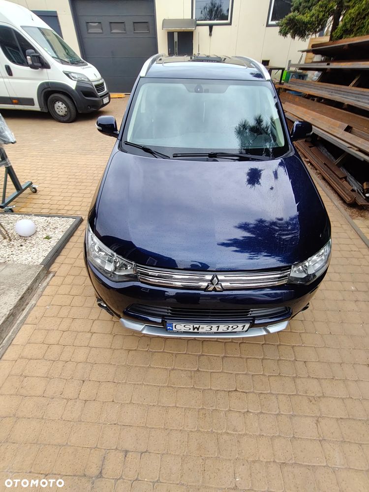Mitsubishi Outlander - 21