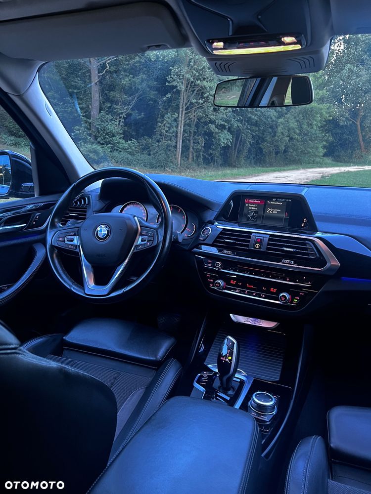 BMW X3 sDrive18d xLine - 9