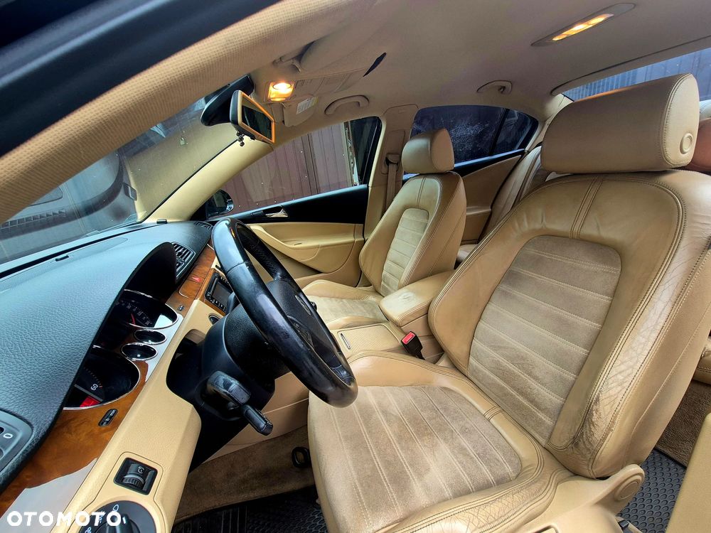 Volkswagen Passat 2.0 TDI Highline - 8