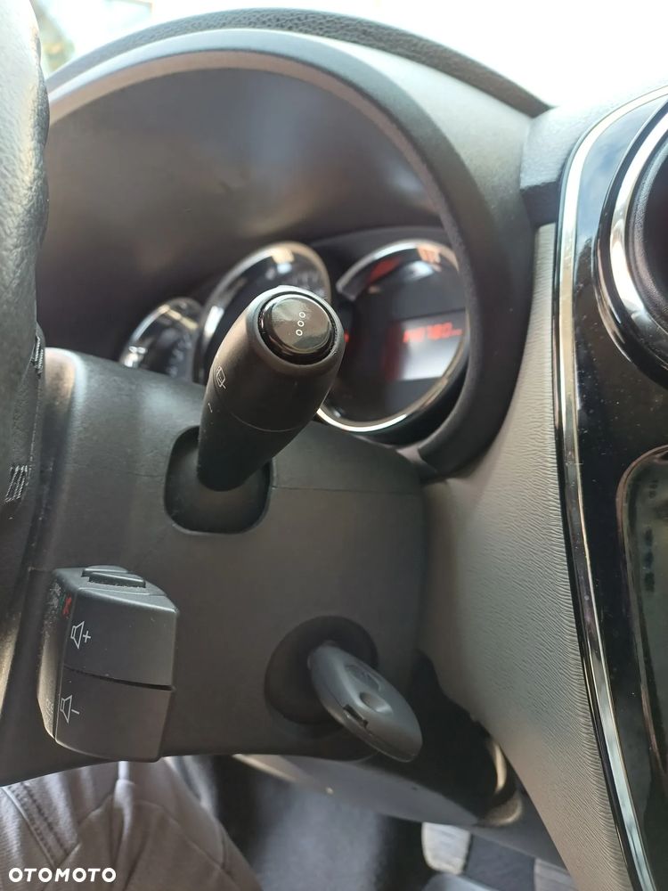 Dacia Lodgy 1.6 SCe Laureate S&S - 16