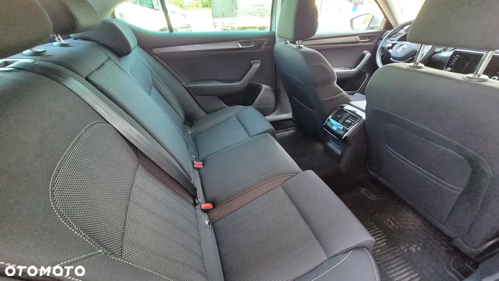 Skoda Superb 2.0 TDI SCR Style DSG - 19