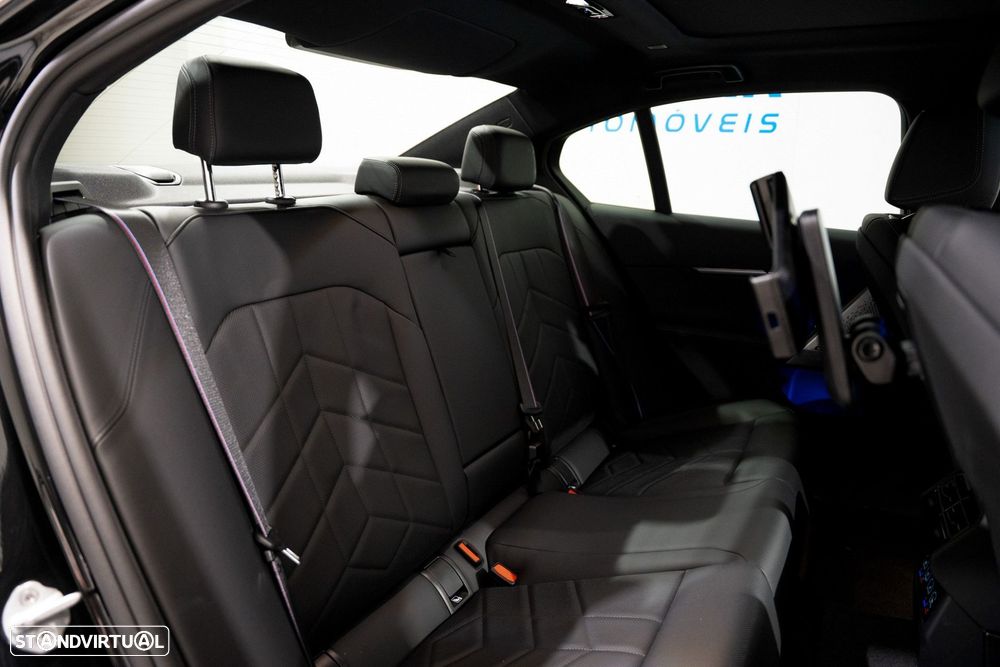 BMW 530 e Pack Desportivo M Pro - 12