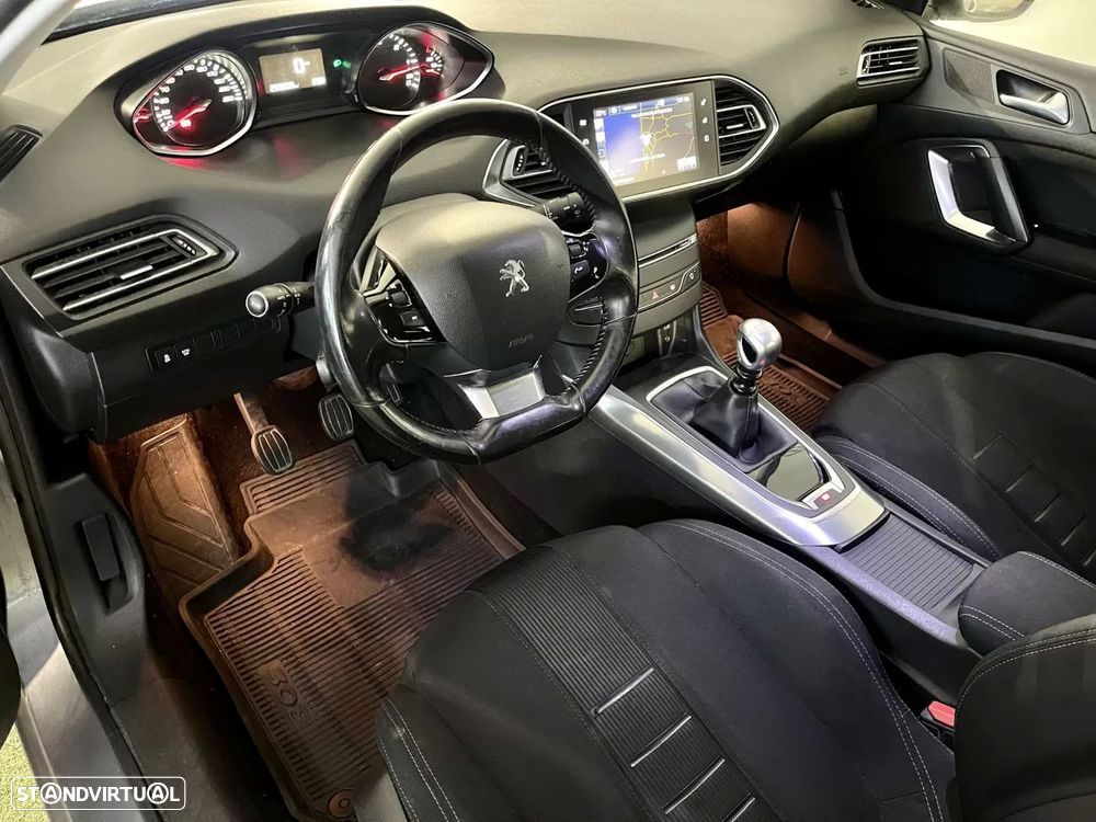 Peugeot 308 1.6 e-HDi Active - 14