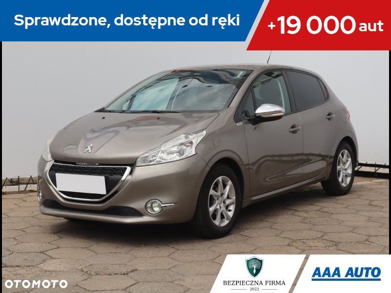 Peugeot 208 - 1