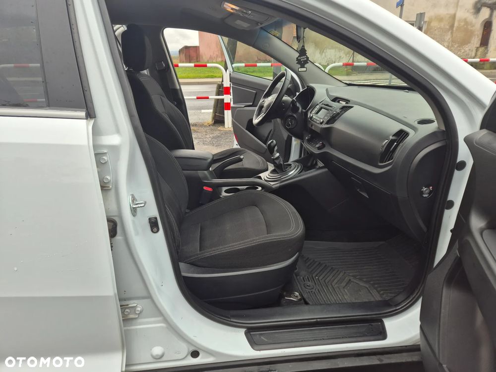 Kia Sportage - 16