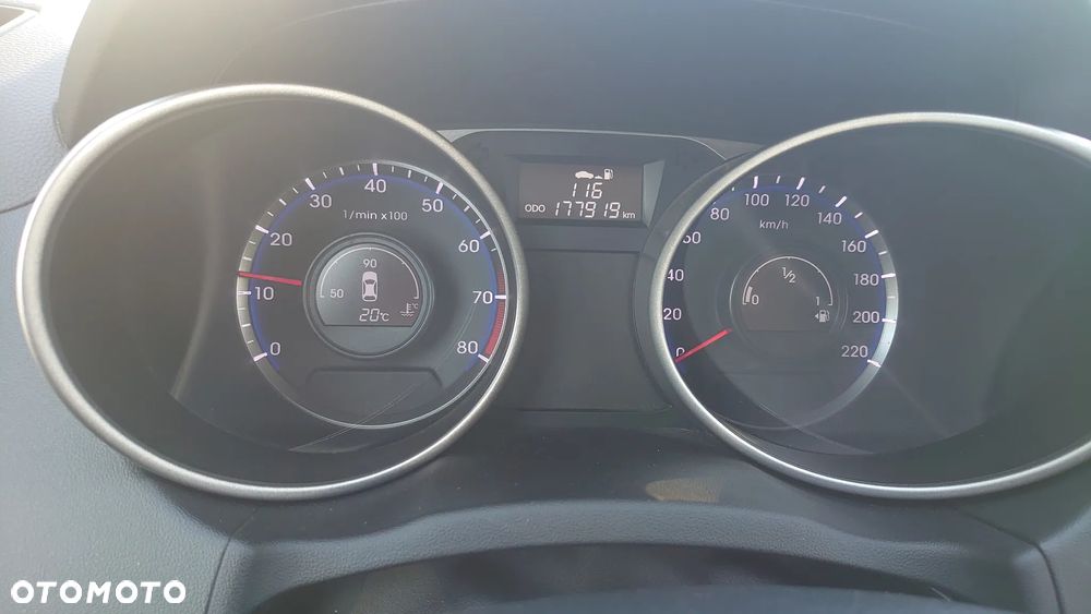 Hyundai ix35 1.6 2WD Fifa World Cup Edition - 5