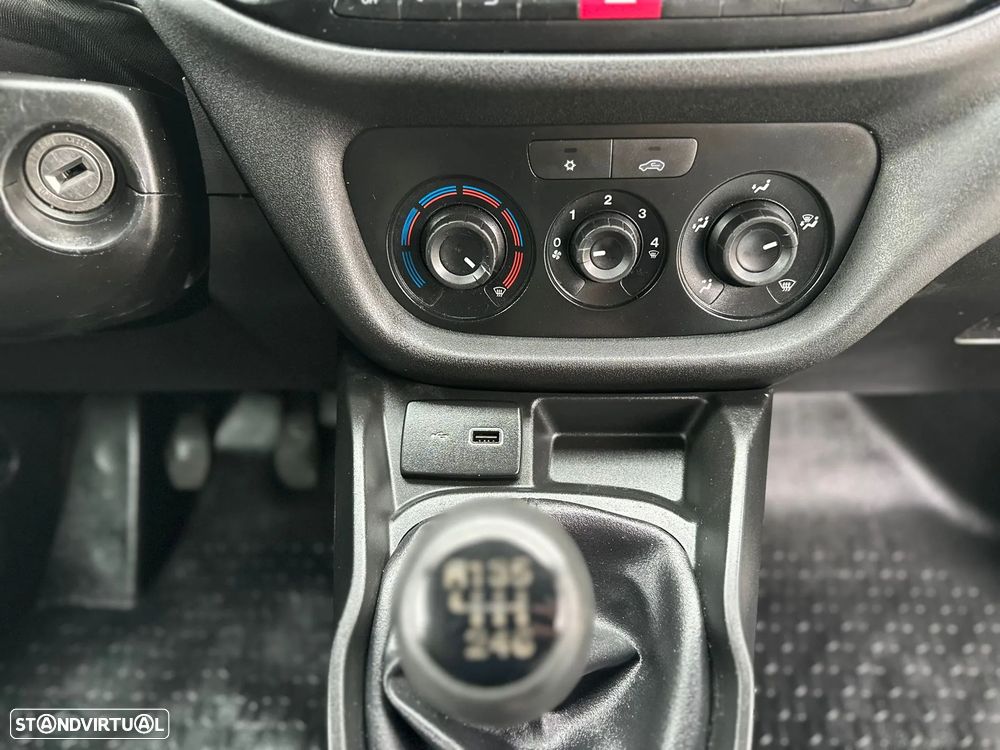 Fiat Doblo 1.6 D Multijet - 21