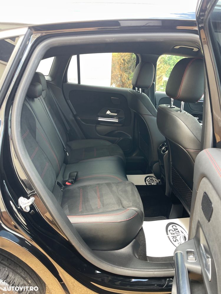 Mercedes-Benz GLA - 24