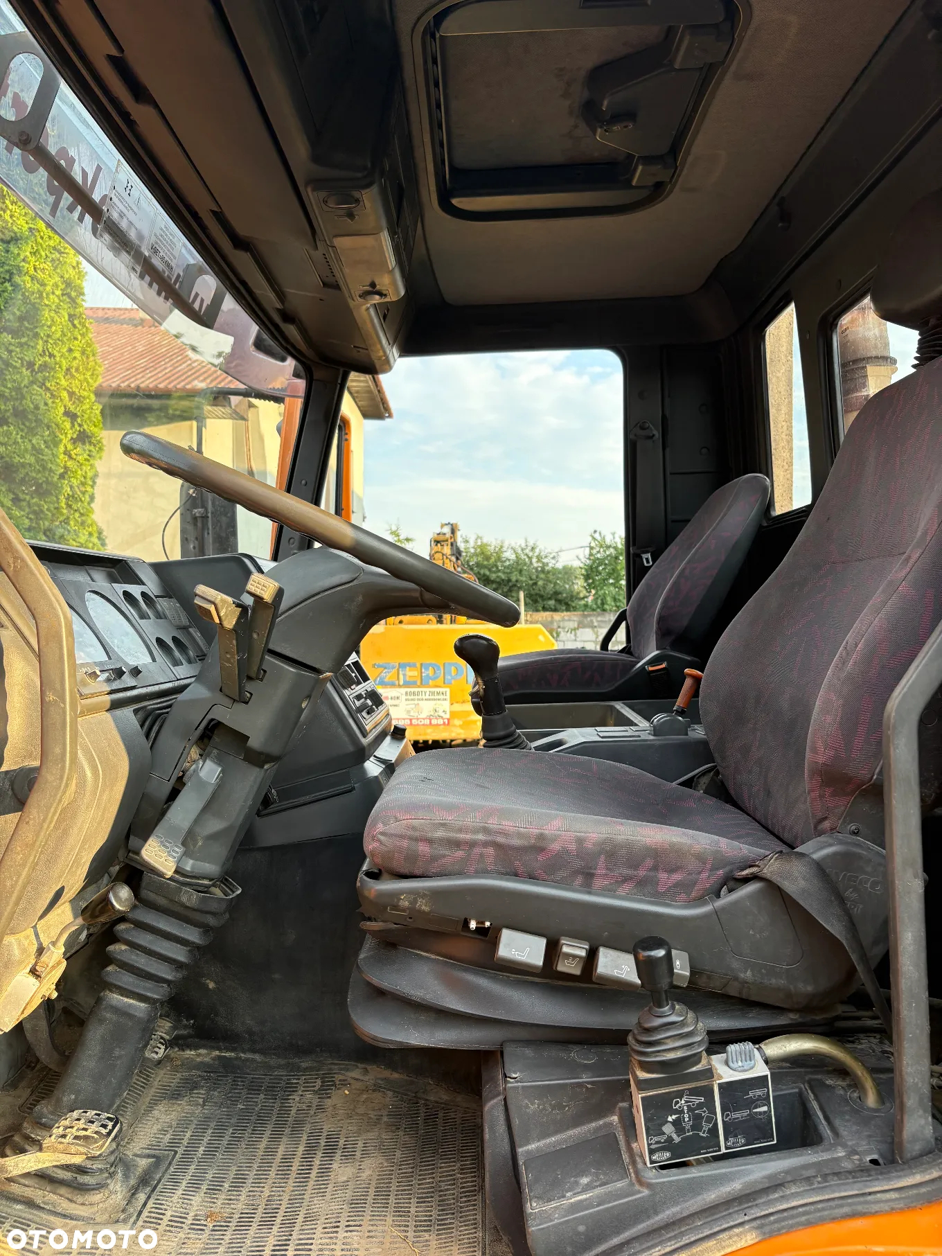 Iveco 260EH wywrotka - 13