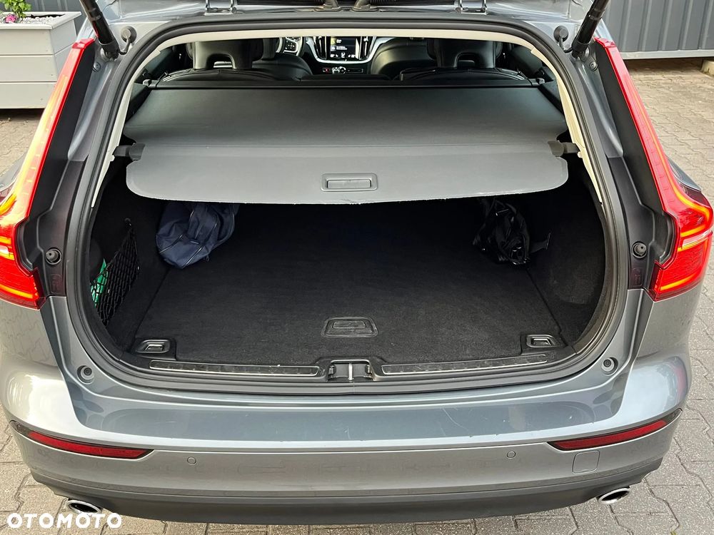 Volvo V60 D4 Momentum Pro - 31