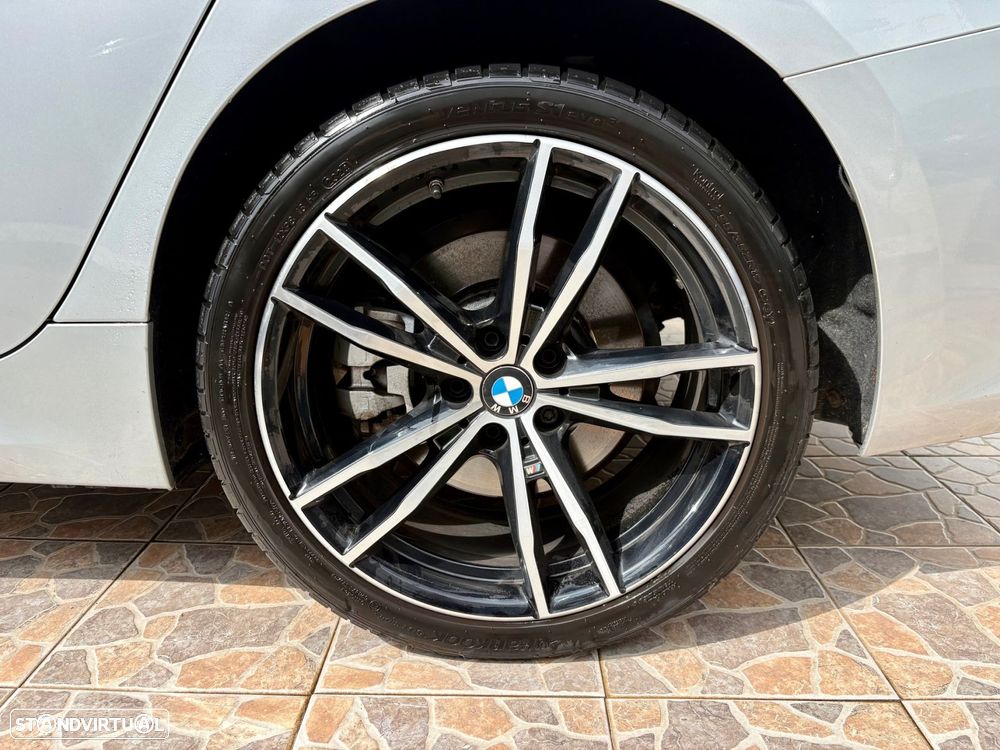 BMW 330 e Line Sport Auto - 59