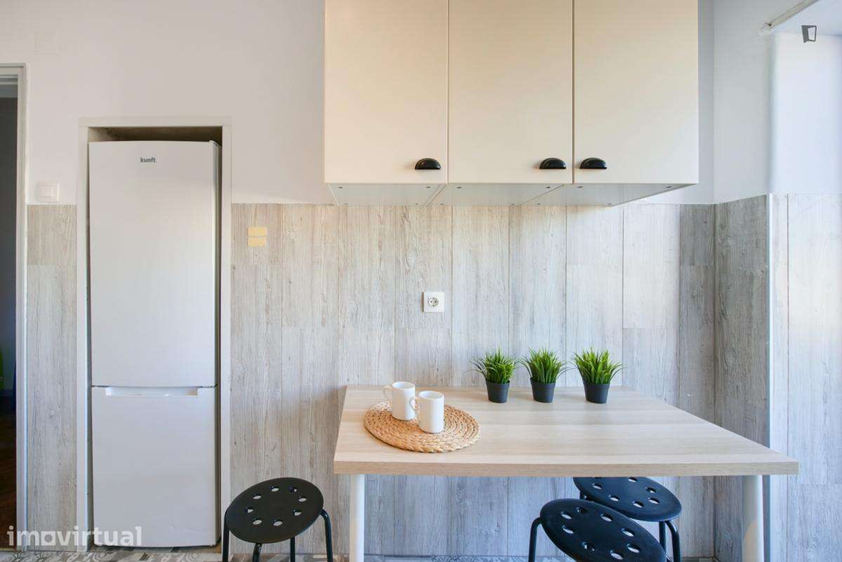 Quarto - localizado em Arroios Lisbon - Grande imagem: 5/20