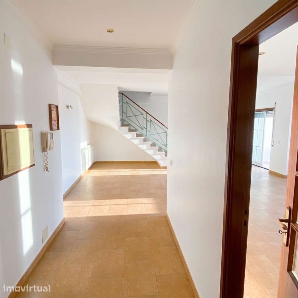 Imovel T4 Duplex Casal Dos Matos, Leiria, Arrendamento - Grande imagem: 4/15