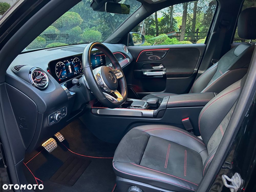 Mercedes-Benz GLB 200 d AMG Line 8G-DCT - 17