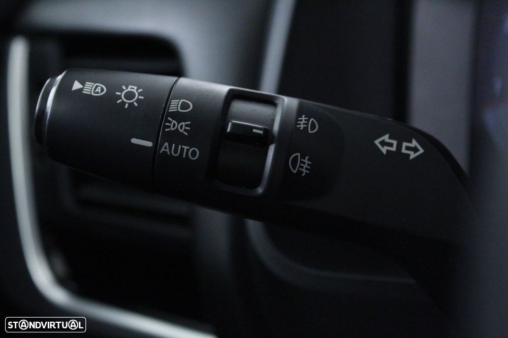 Nissan Qashqai 1.3 DIG-T N-Connecta LED Xtronic - 25