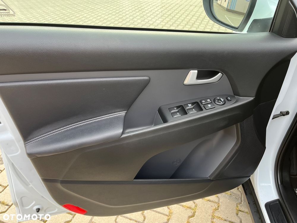 Kia Sportage 2,0 CRDI AWD Vision - 22