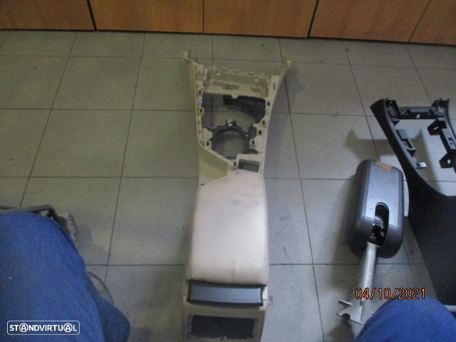 Apoio De Braço APB47 BMW F20 2013 - 1