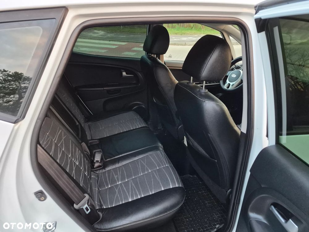 Kia Venga 1.4 CRDi 90 Dream-Team Edition - 5