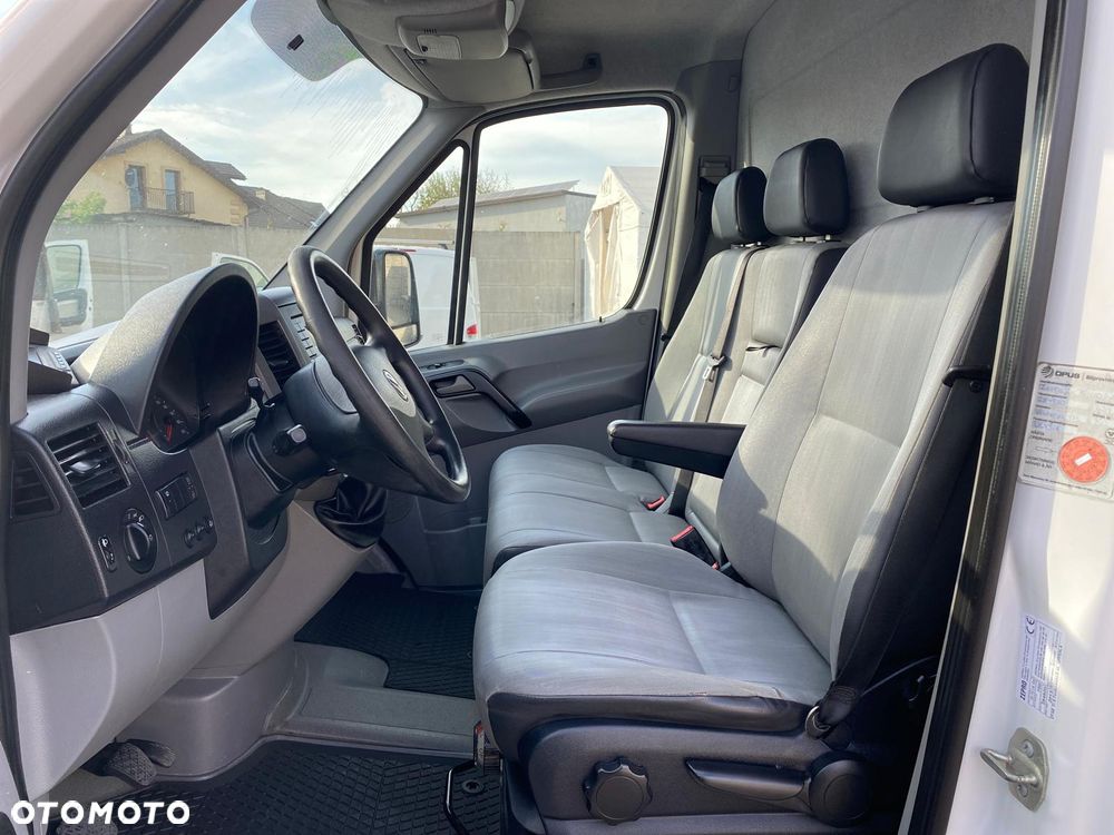 Volkswagen CRAFTER - 9
