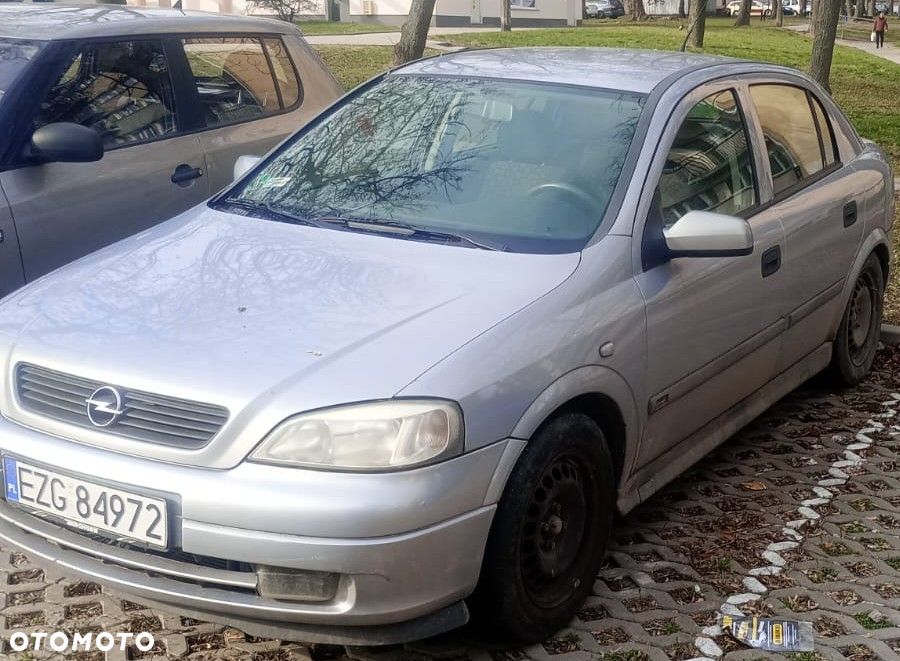Opel Astra 1.6 Base - 2