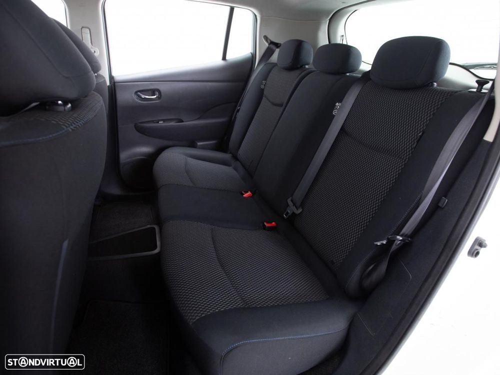 Nissan Leaf - 10