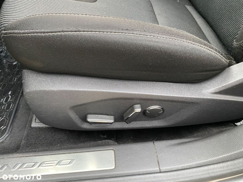 Ford Mondeo - 19